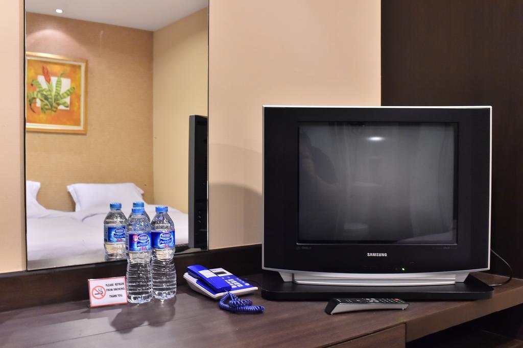 Take A Rest Hotel Bangkok Room photo