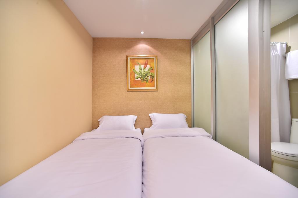 Take A Rest Hotel Bangkok Room photo